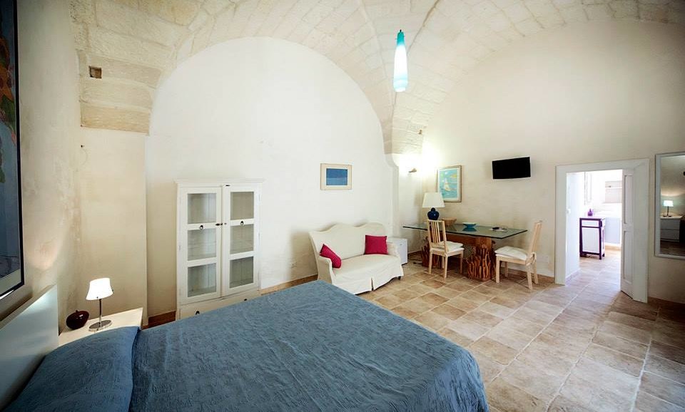 The Star Suite Venini Lamp at|charming|B&B|La Tana del Riccio|in Salento