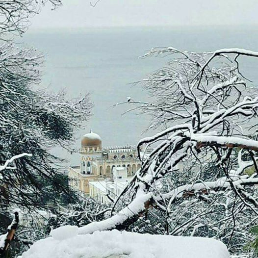 neve a santa cesarea? immagini stupende del BeB Tana del Riccio. Snow in Puglia. Niege dans les pouilles.